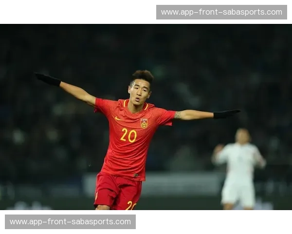 巅峰对决，荣耀之战：上港vs鲁能集锦，点燃你的足球激情！